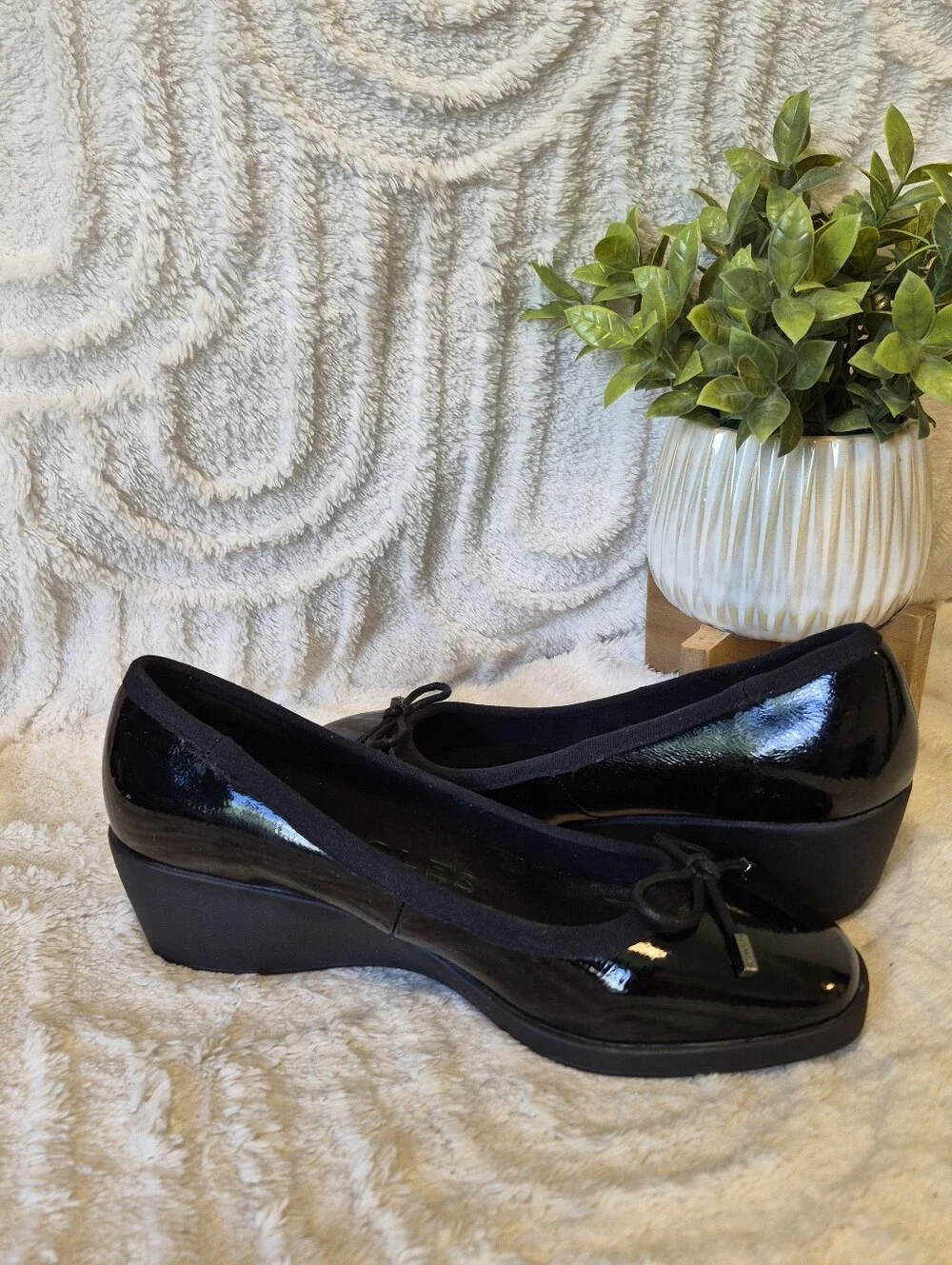 Aerosoles Tema Wedge Ballet Shoes Slip-On Black Patent Bow Detail Comfort Sz 8.5
